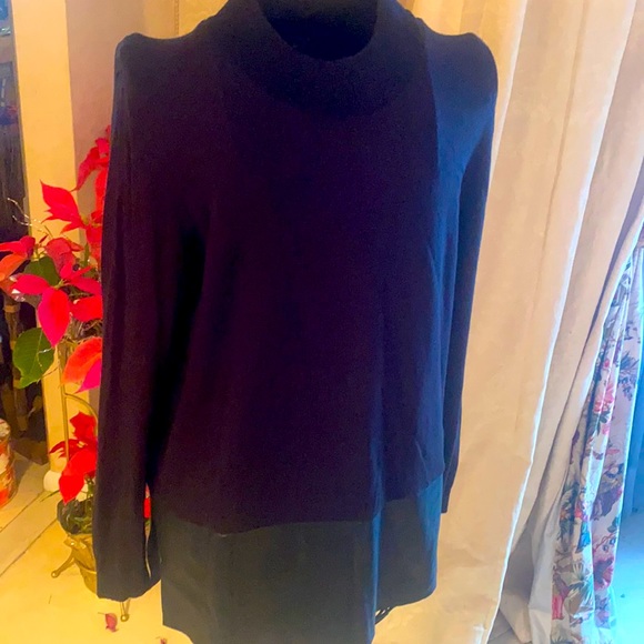 OVS. - Picture 1 of 5